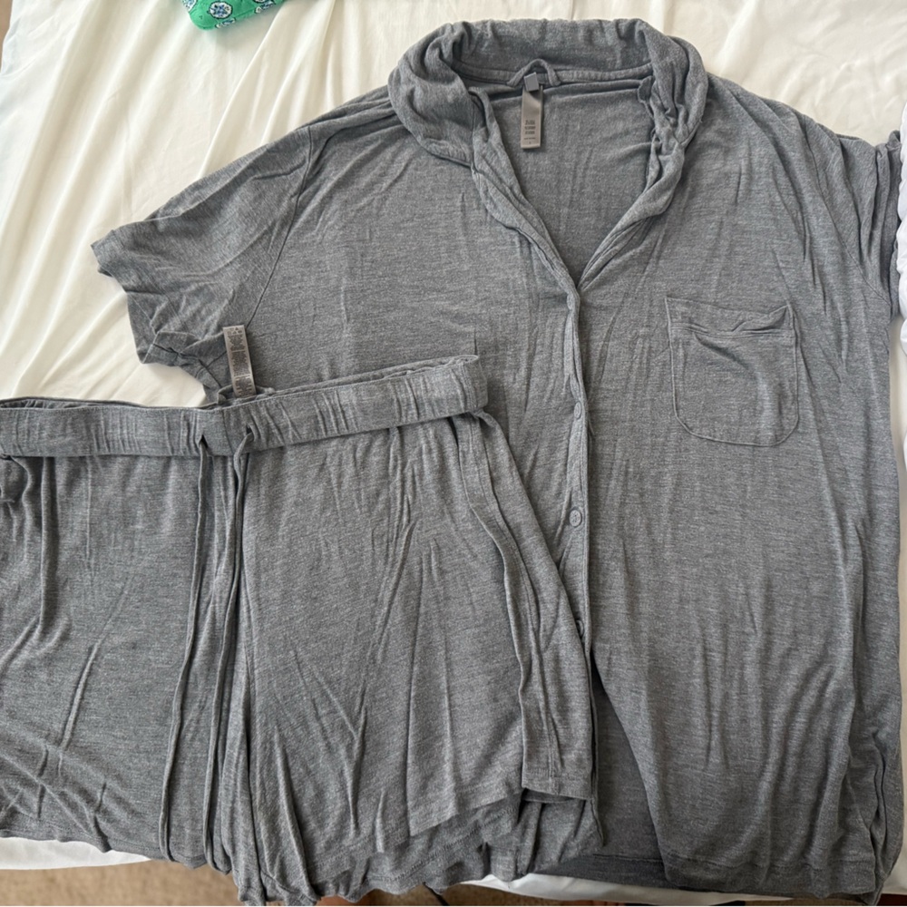 Skims Short Sleeve Pajamas Set Size Large